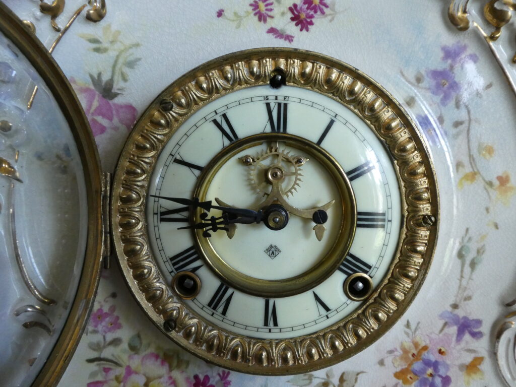 Clock face of 1901 ceramic clock